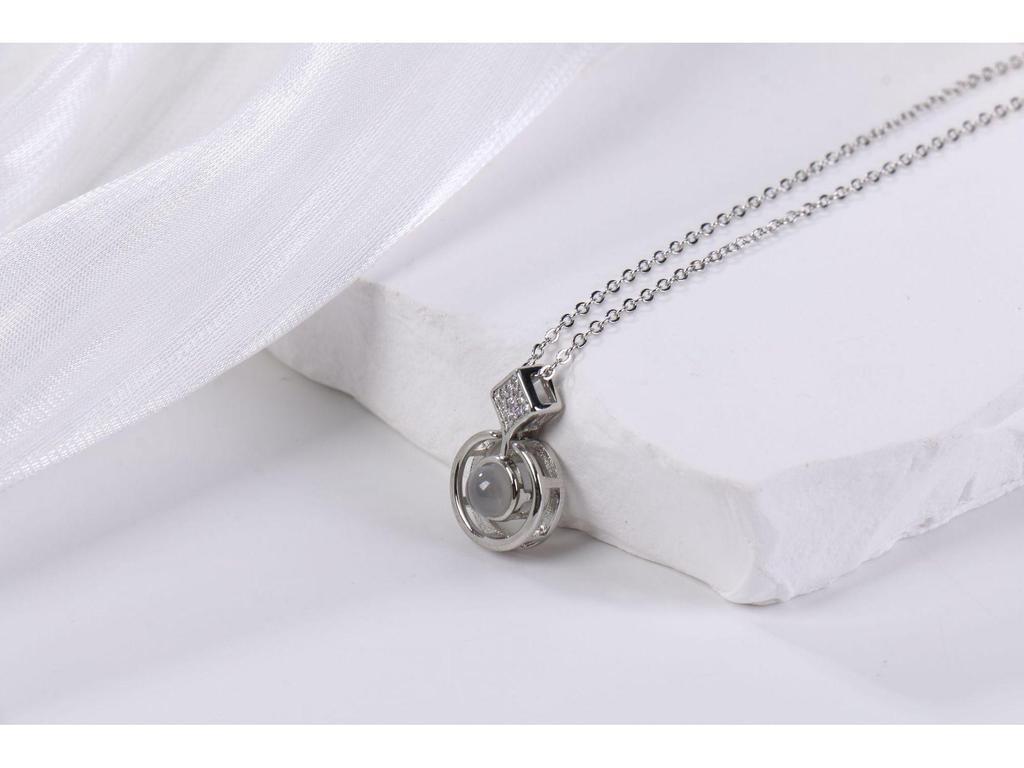 Trendy Women's Necklace: Rose Gold Elf's Tears Pendant Projection