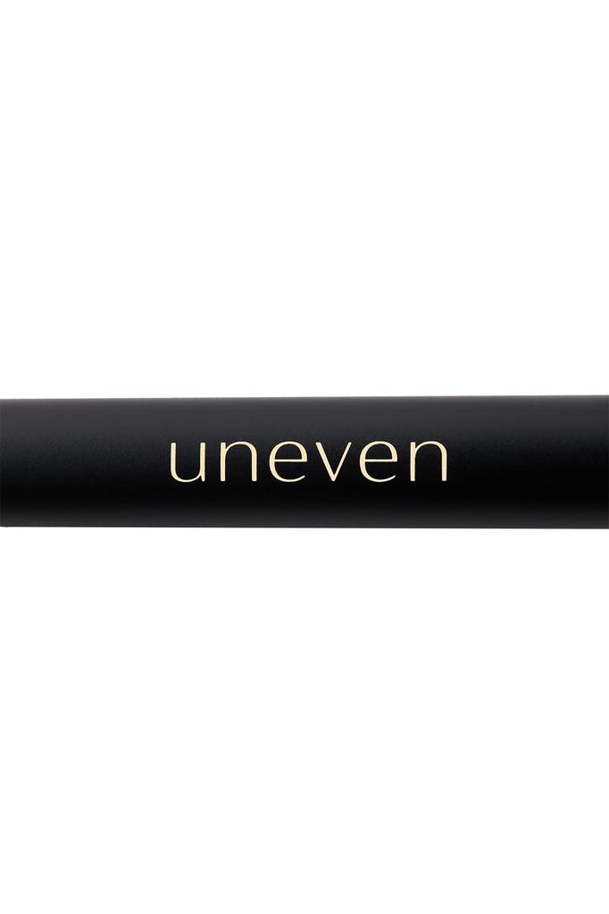 Eyeliner doux à la couleur irrégulière