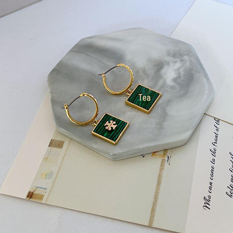 

Elegant Geometric Square Shell Metal Dangle Earrings зелёный