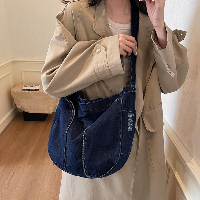 Casual denim messenger bag women's personality relaxation large capacity tote bag trendy versatile lightweight shoulder bag
