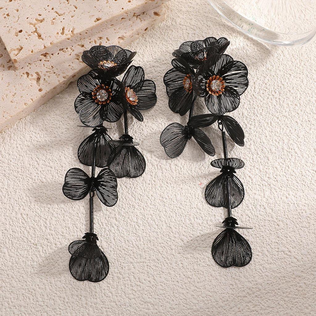 Retro Glamorous Long Tassel Flower Stud Earrings for Women