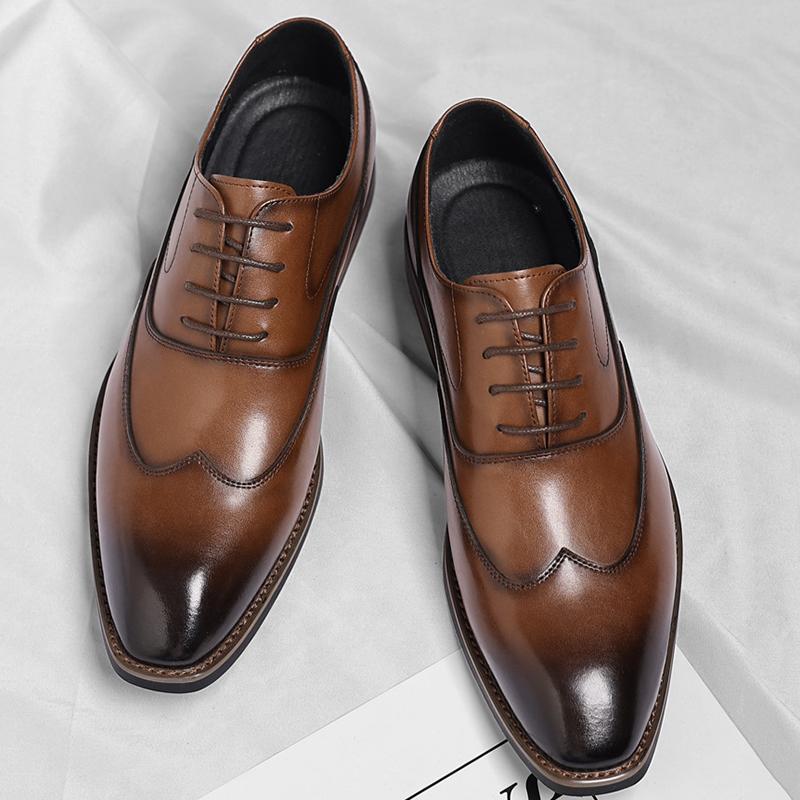 Fashion Gentleman Fashion New Men's Pointed Lace Up Business Oxford Shoes Male Luxury Designer Homecoming Wedding Dress Footwear