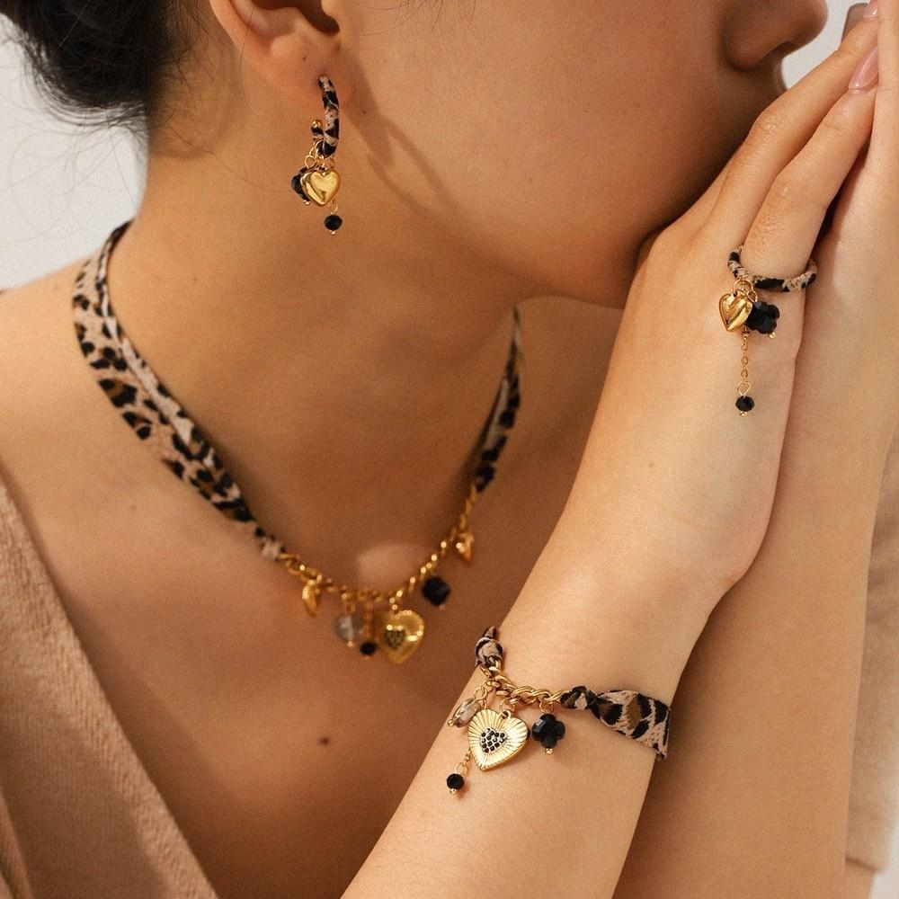 Gold Plated Heart Shape Scarf Necklace Stainless Steel Geometric Leopard Print Necklace Sunflower Tassel Heart Pendant Jewelry