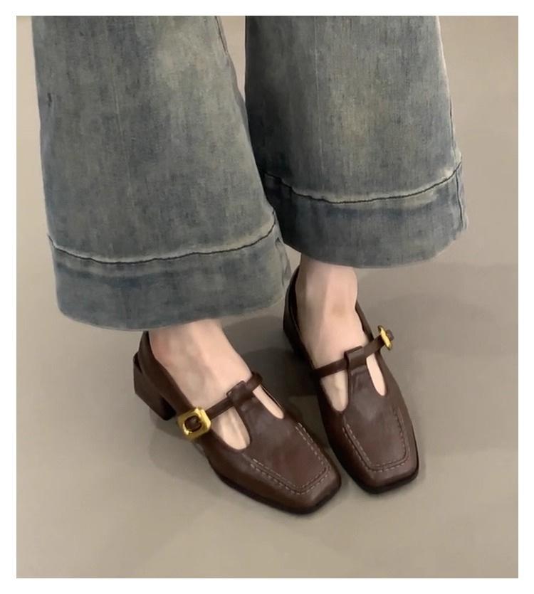 

Туфли Мэри Джейн женские весенние новые коричневые ретро маленькие кожаные туфли темпераментный толстый каблук пряжка на ремешке одинарные туфли 40 коричневый