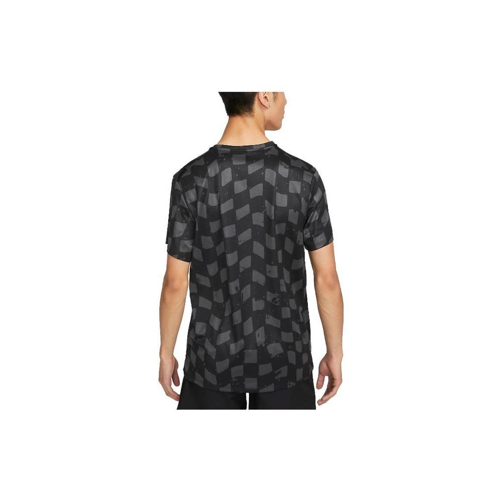 Nike T Shirts Men's Black Crew Neck Moderate Straight Fit DX0871-060