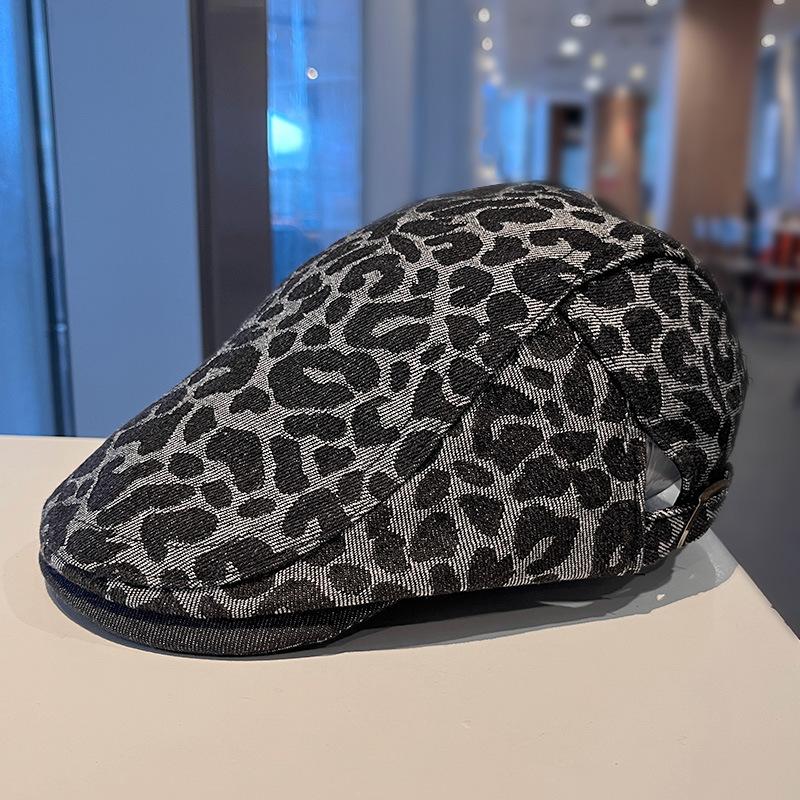 American Retro New Leopard Print Forward Hat Female Spring and Summer Niche Anti-wear Beret Show Face Small Painter Hat