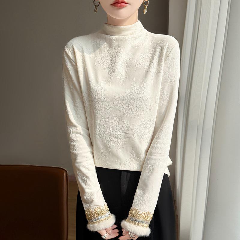 Women's Embroidered Velvet Collar Knit Sweater - Chinese Style, Warm, Autumn/Winter