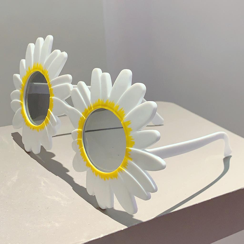 Funny Party Adults Prop Glasses Po Decor Hawaii Beach Fancy Sunglasses Sunflower Shaped Fashion Glasses for ladies
