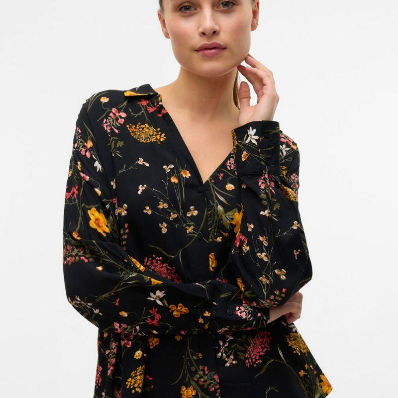 Blomstrete skjorte med knapper Dame VERO MODA