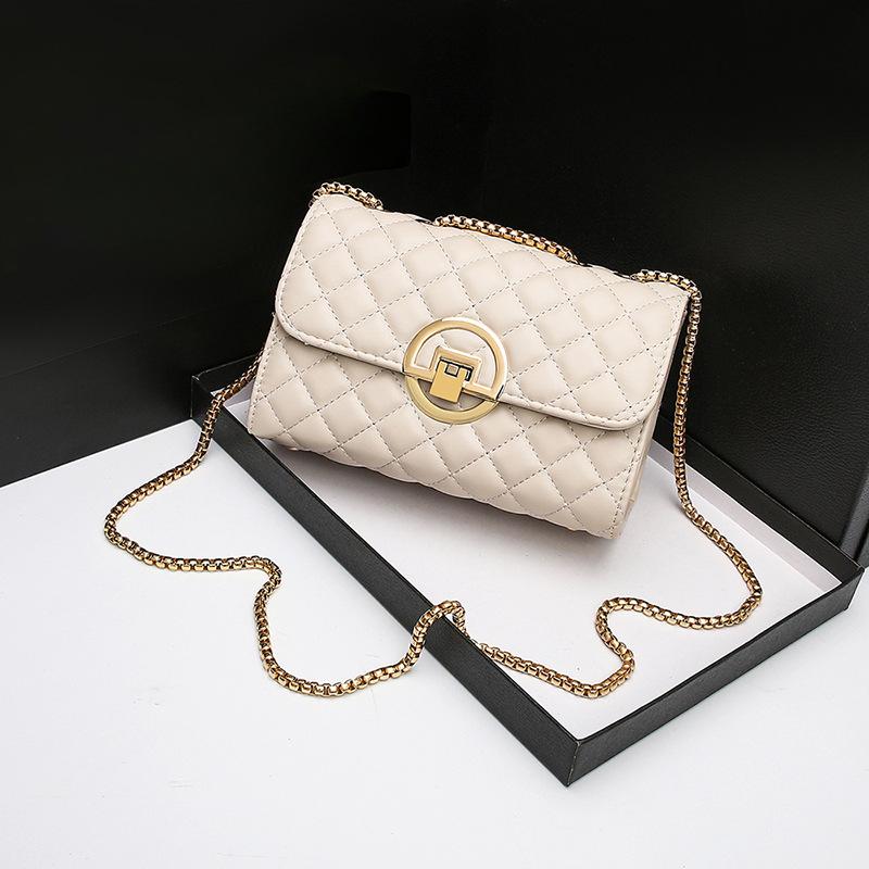 Single-shoulder Crossbody Bag with Diamond-shaped Chain for Women
