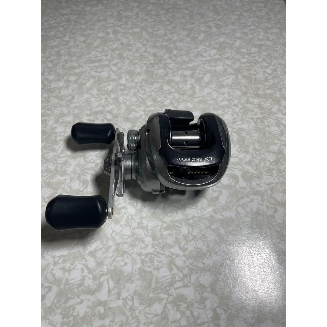 Used SHIMANO BASS ONE XT bait reel body