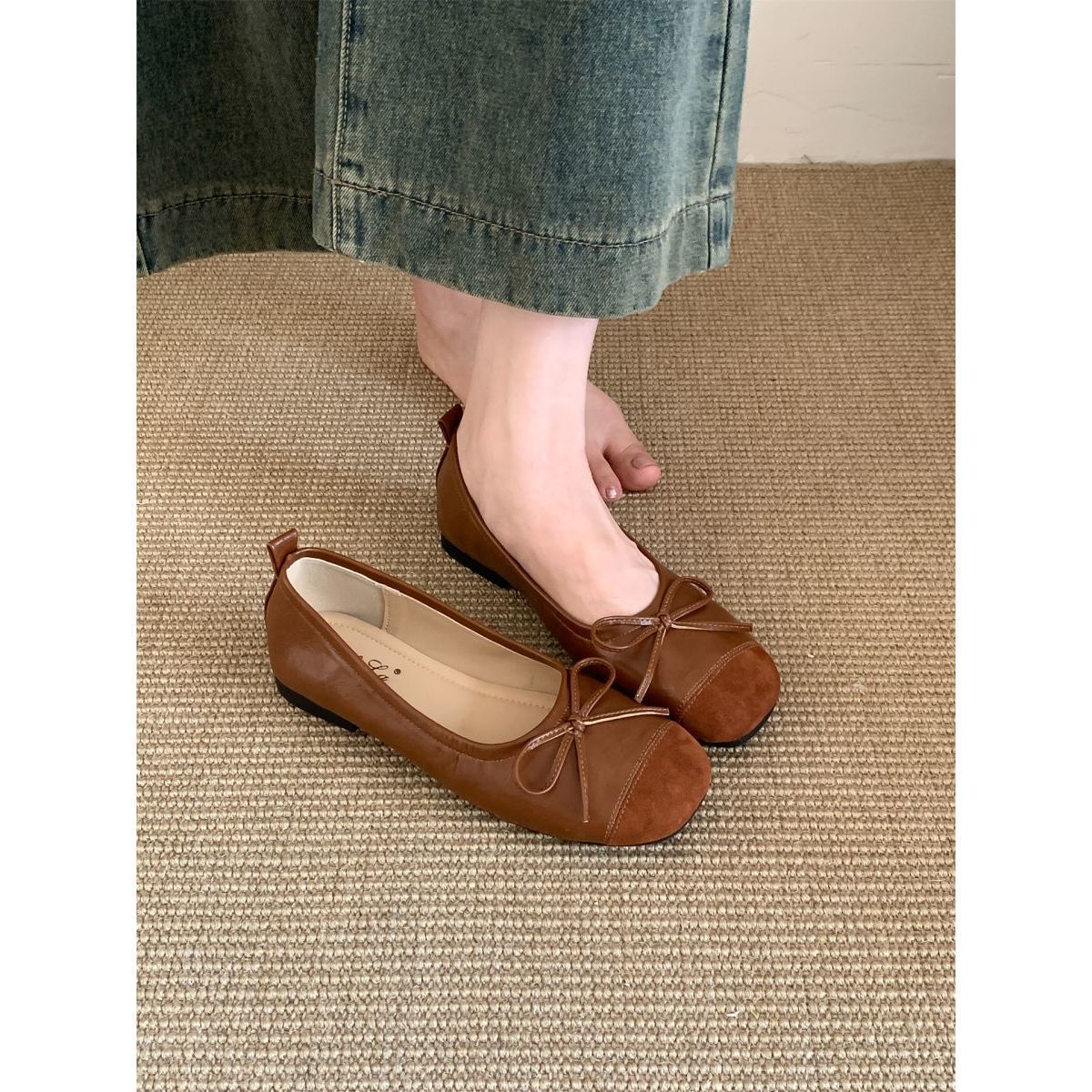 

Французские балетки с бантом женские весенне-осенние нежные вечерние туфли супер иностранные универсальные туфли-лодочки с открытым верхом 40 коричневый