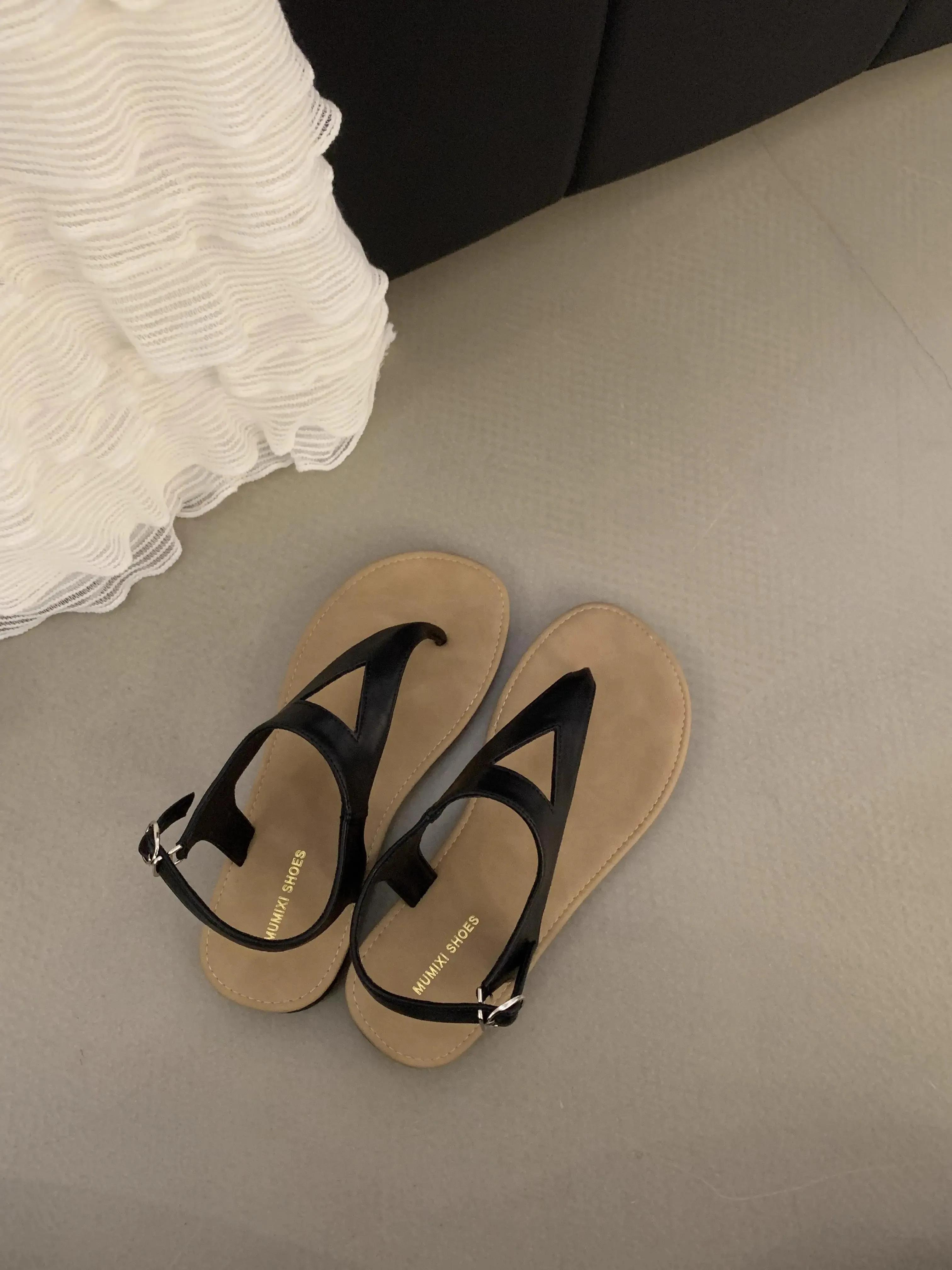 

Модные женские минималистичные сандалии-шлепанцы из искусственной кожи с открытым носком, женская пляжная обувь, легкие, мягкие, для женщин, сексуальные тапочки, сандалии с пряжкой 35 чёрный