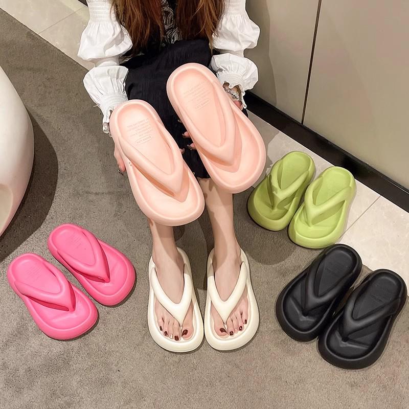 Women's 2025 Thick-Soled Height-Increasing Beach Flip-Flops: Non-Slip, Summer Style