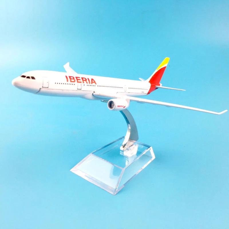 16CM Diecast Metal Spain Iberia Airlines Boeing 737 Aircraft Plane Model Toys For Childre Collection Display