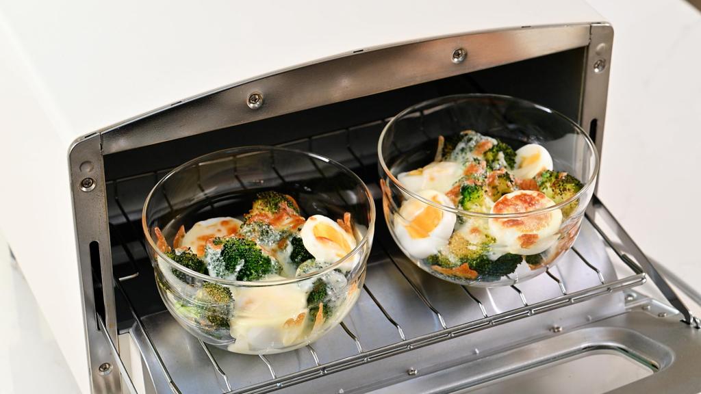HARIO Bowlup Heat-Resistant Glass Storage Bowls, 350ml & 650ml, Set of 3, with Lids, Made in Japan