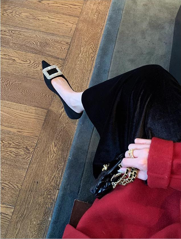

Premium sense sparkling diamond buckle temperament small pointed head shallow mouth flat sole shoes women s spring and autumn 2025 new models 35 чорний