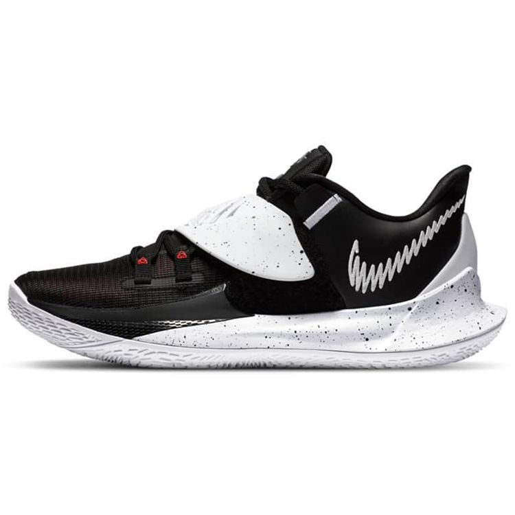

Кроссовки унисекс Nike Kyrie Low 3 Team черно-белые, серебристо-металлик CW6228-003