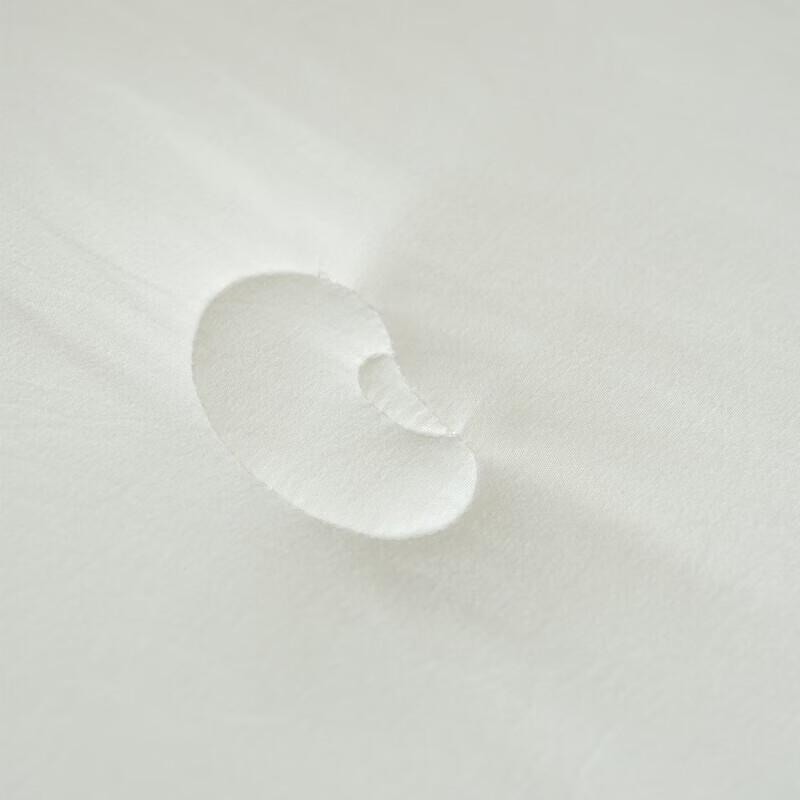 Beyond Soft Soy Fiber All-Season Quilt