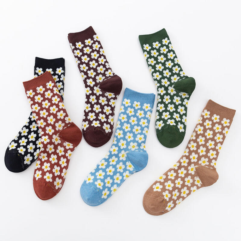 

1258 Daisy Jacquard Socks 01 Wine
