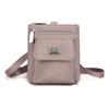 Bolso Cruzado Compacto de Nailon para Mujer – Diseño Ligero y Resistente al Agua con Placa Metálica con Logo y Múltiples Bolsillos, Ideal para el Uso Diario