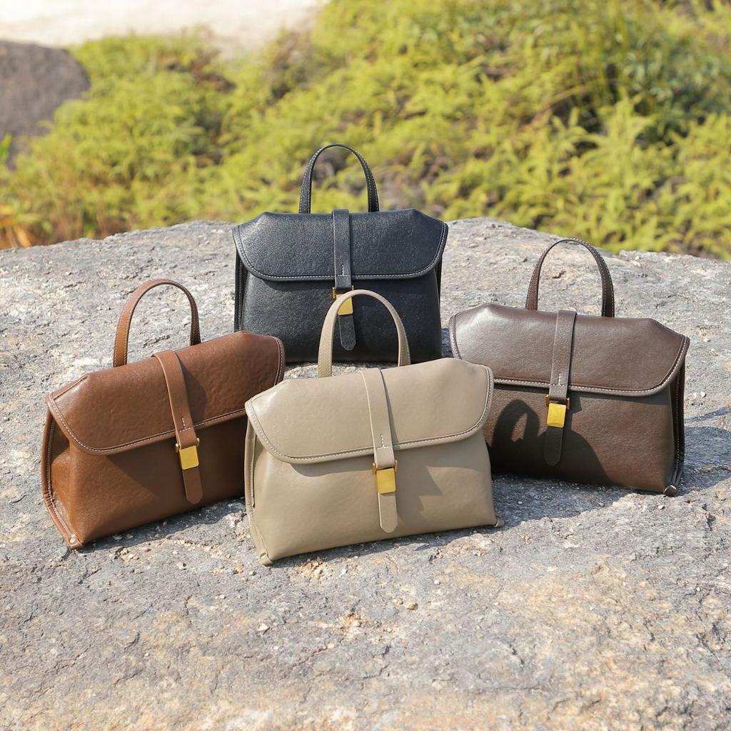 Super popular casual handbag for women in foreign trade, 2025 winter new vintage messenger bag, single shoulder crossbody commuter bag