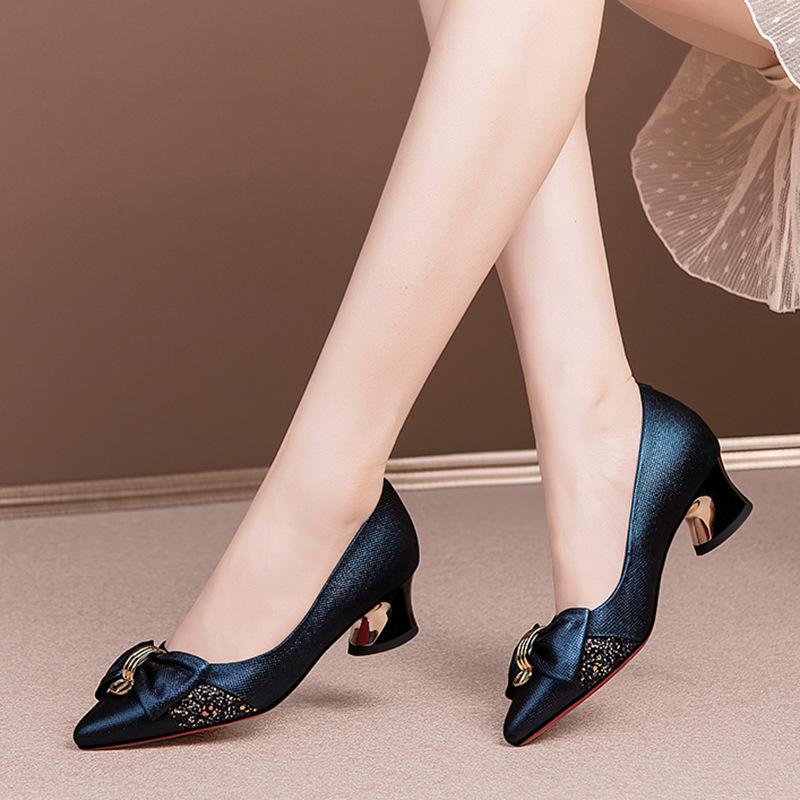 French Pointed Bow Thick Heel Single Shoes Women's 2025 New Niche Fashion Temperament Comfortable Medium Heel Women's Shoes Ladyshoes
