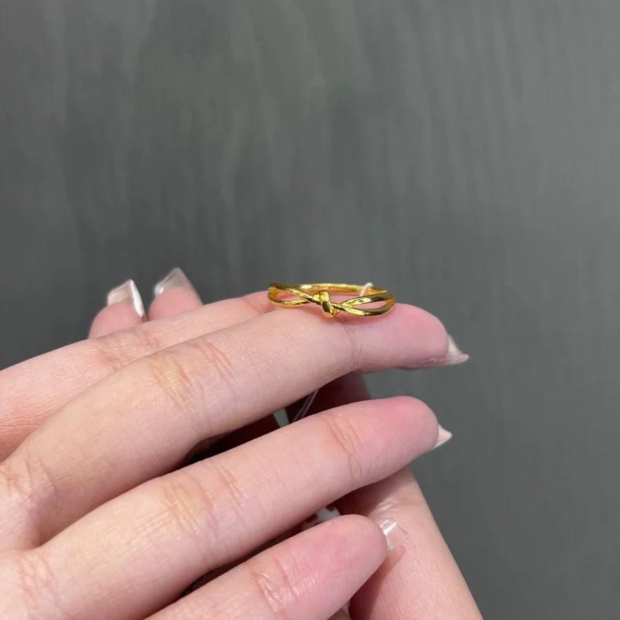 Women's Adjustable Entwined Knot Ring - Simple Temperament Jewelry Piece