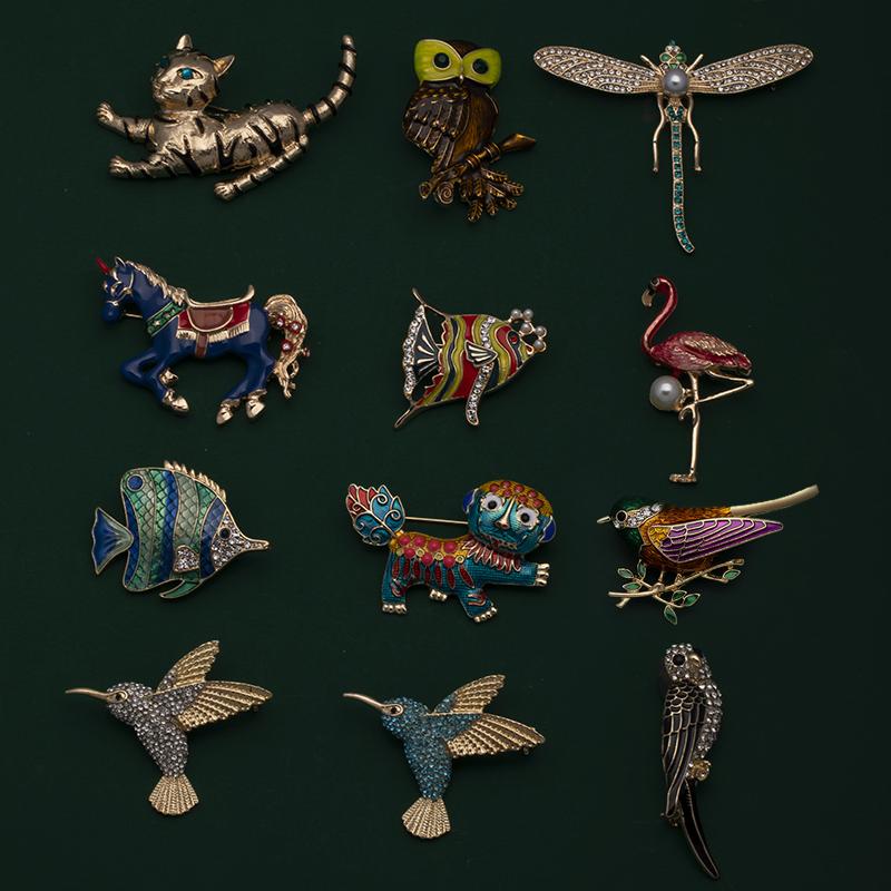 

New Creative Animal Insect Horse Broach Bird Men Brooch Beautiful Dragonfly Brooches Party For Women