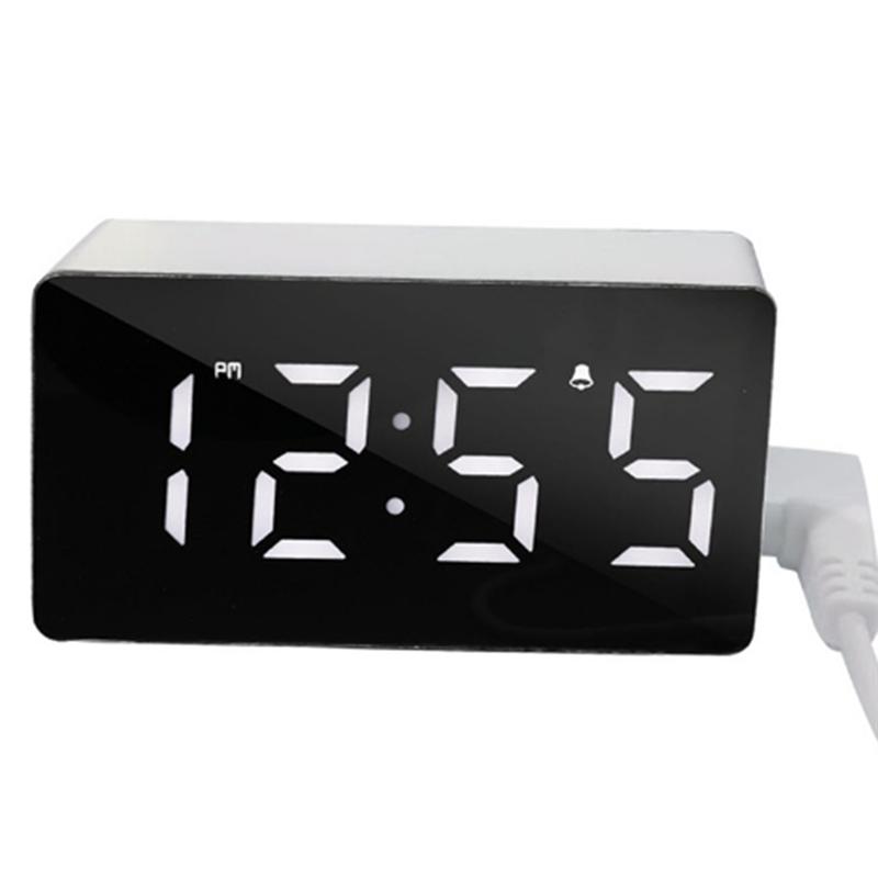 

Digital Clock TEMP Date 3 Alarms Power-Off Memory Table Clock USB Powered Always On 12/24H Night Mode LED Clock белый
