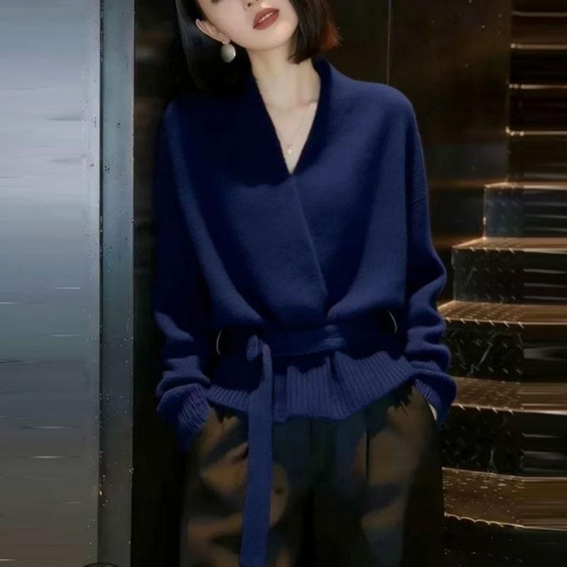 Lazy gray V-neck sweater women's 1011 spring new high-end foreign-style age-reducing lace-up waist knitted top