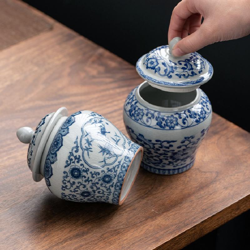 Blue and White Porcelain Tea Jar Ceramic Jar with Lid Candy Sealed Box Retro Ice Cracked Glaze Tea Storage Jar Storage Container