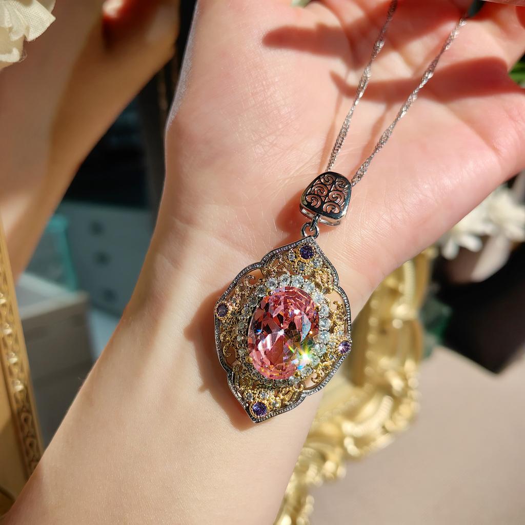 2026 Court Style Two-color Gold Hollow Craft Inlaid Pink Diamond Pendant Royal Blue Stud Earrings Colored Treasure Ring Set