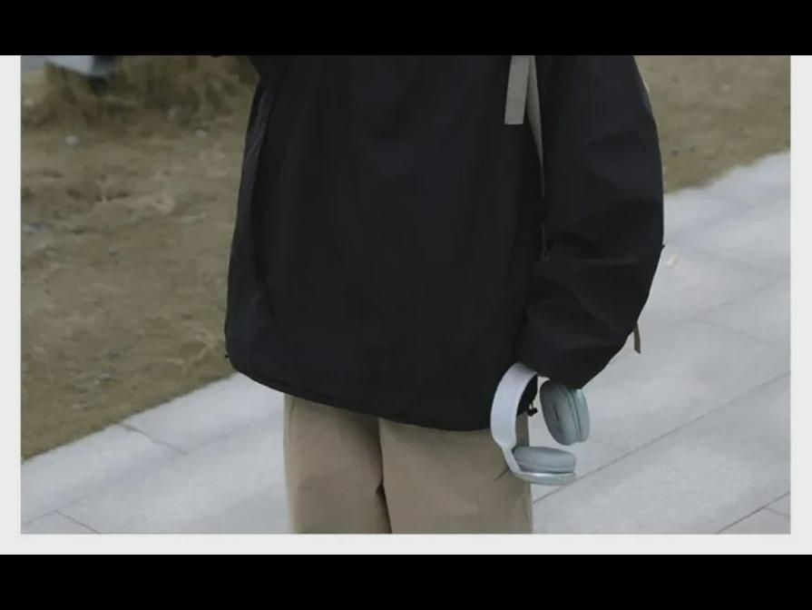 Pánská trendy černá bunda Warrior s kapucí – větruvzdorná a voděodolná, ideální na jaro a podzim