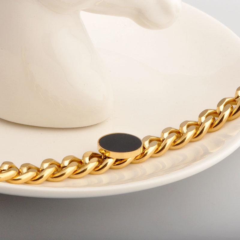 Europäisch-Amerikanisches Retro Klobige Kette Schwarz Gold Titanstahl Armband für Frauen Influencer