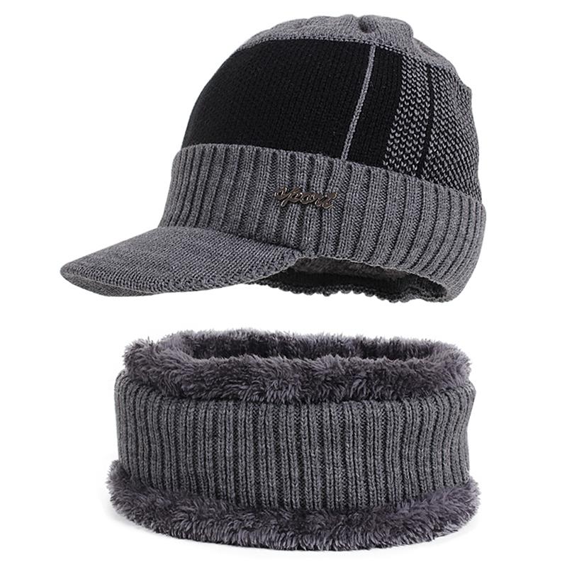 Morbido cappello invernale in maglia - Italia