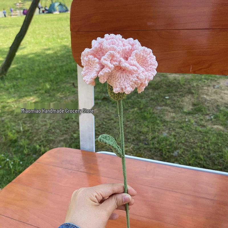 Buquê de Flores de Lã Tricotado à Mão: Ornamento de Rosa, Lírio, Girassol Presente