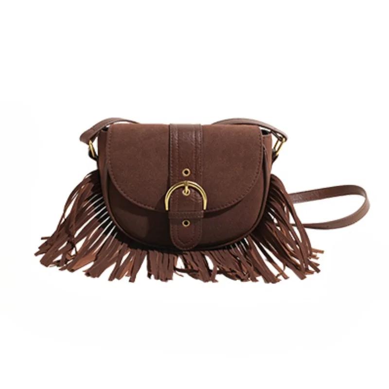 Modische Umhängetaschen aus Wildlederimitat mit Sattelquaste, hochwertiges Gefühl von Luxus, Umhängetaschen im neuen Winterstil