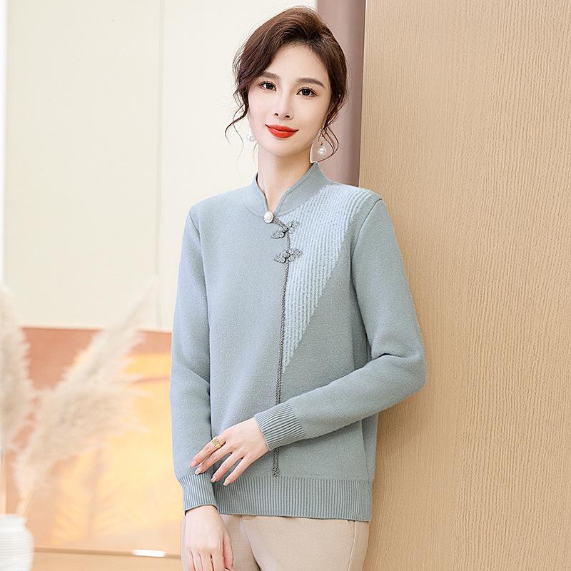 Mom's Winter Velvet Sweater: National Style Warm Base Layer for Middle-Aged & Elderly Women