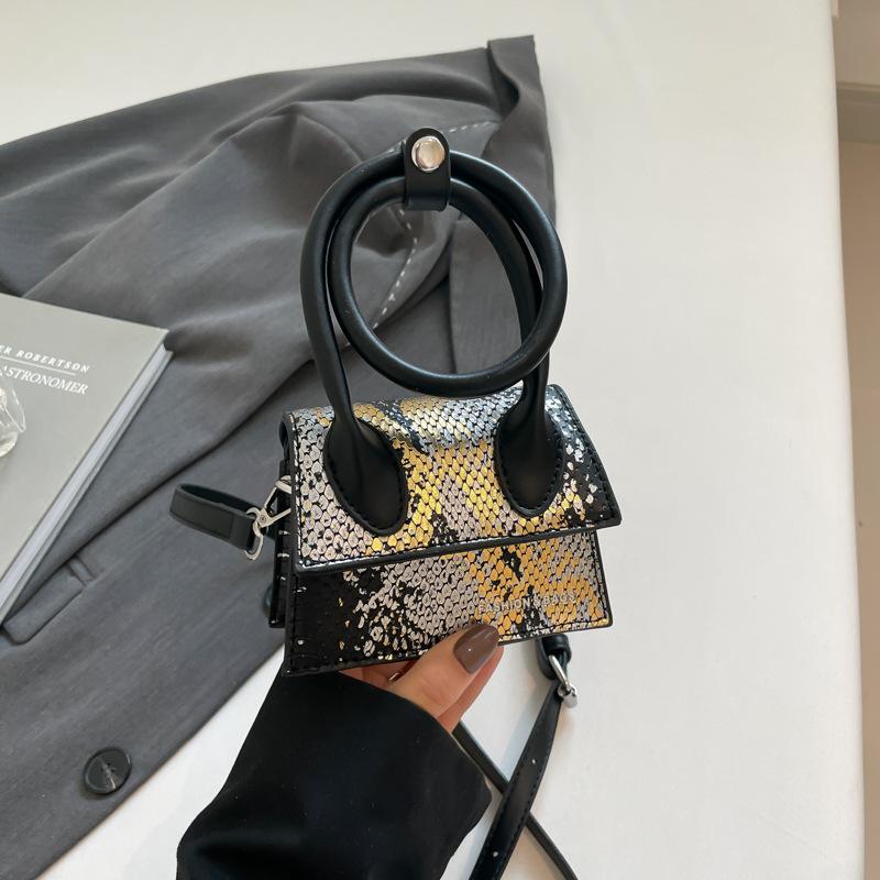 Mini small bag 2025 new European and American fashion snake pattern retro handbag women's versatile messenger small square bag pu