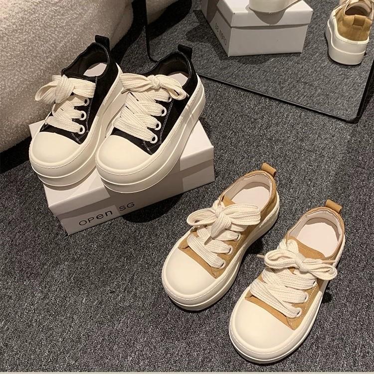 European station soft leather thick baseplate shoes women's 2025 spring and autumn new small white shoes round head lace-up casual bread shoes