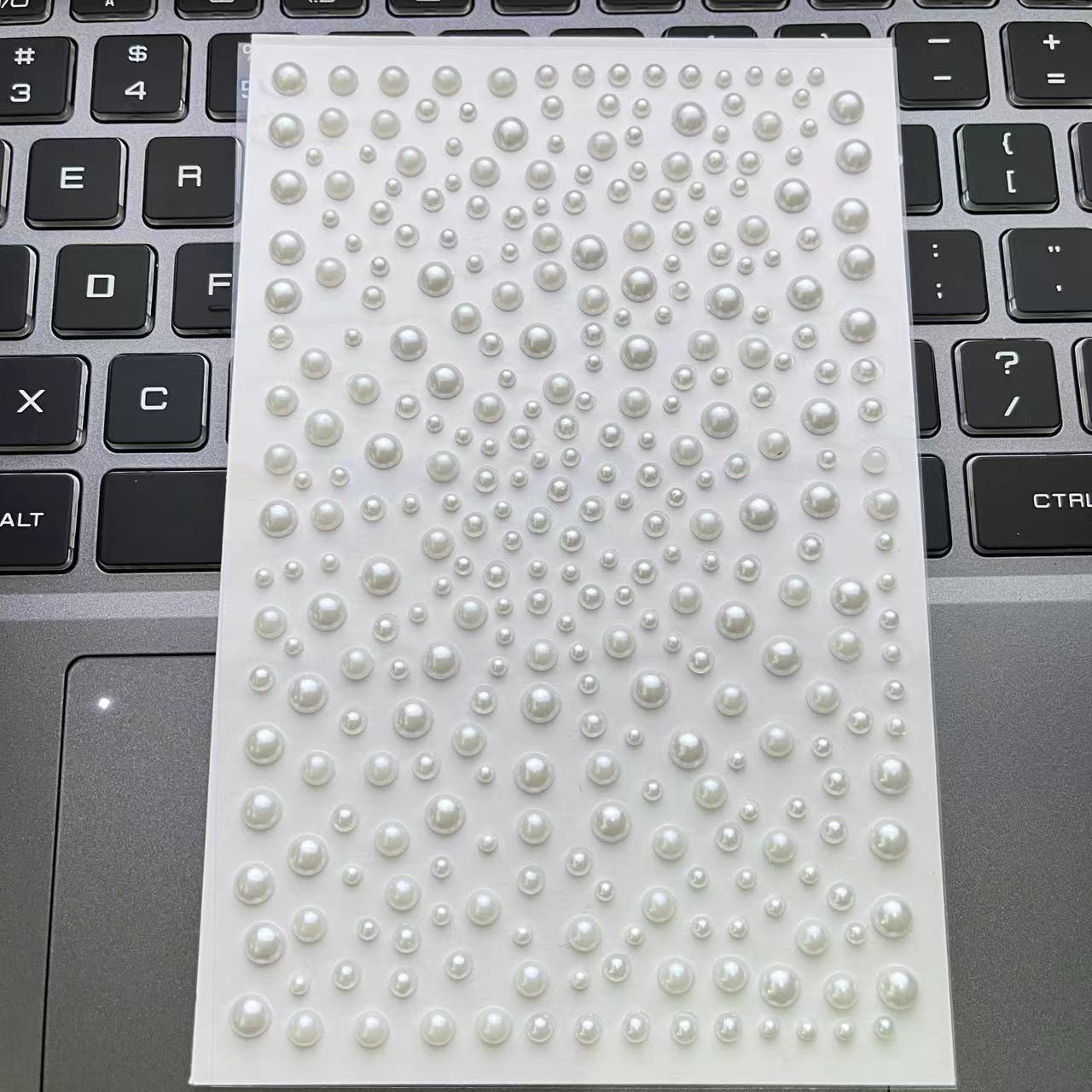 

Стразы для лица Драгоценности Алмазные глаза Макияж Искусство Подводка для глаз Блестящие наклейки для украшений для лица Временная татуировка Партия Инструменты для макияжа тела 10x15.5cm