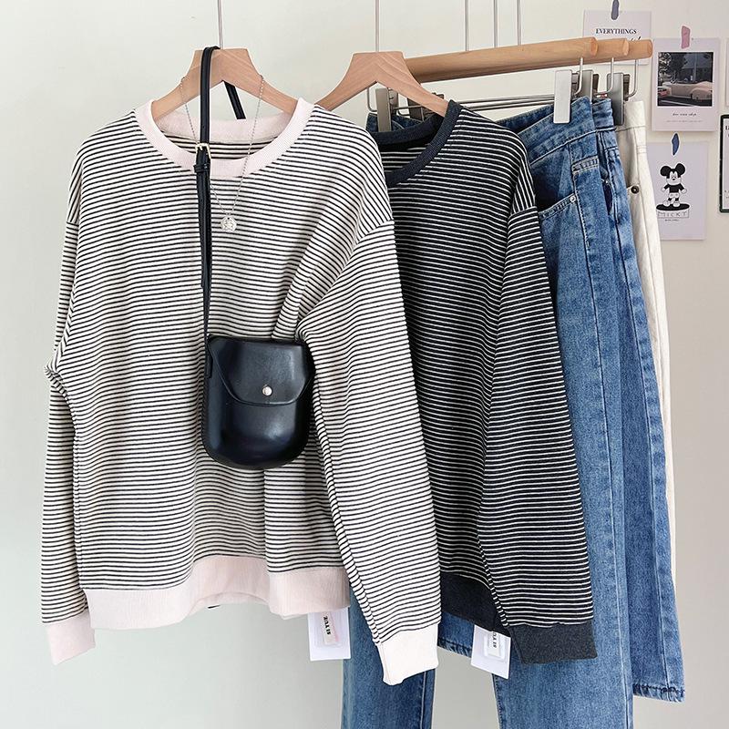 Women's Striped Pullover Hoodie - Casual & Versatile, Loose Fit for Autumn/Winter 2023