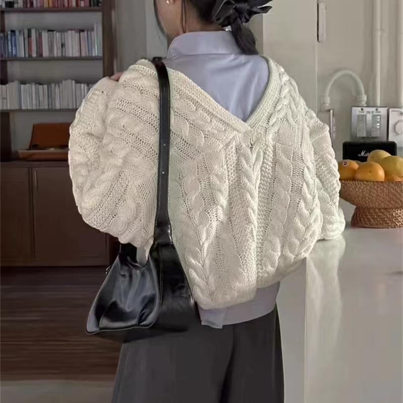 

Autumn niche temperament V-neck twist pattern design short knitted cardigan, thick loose casual long-sleeved knitted cardigan sweater women one size fits all белый