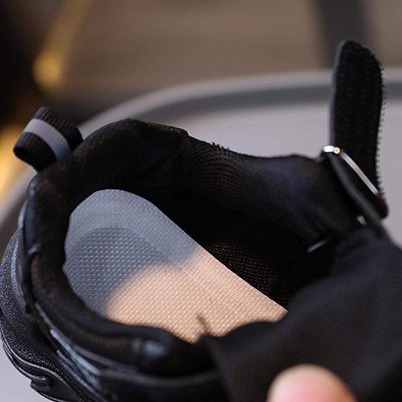 Nowe Wiosenne i Jesienne Modne i Wszechstronne Wygodne Odporne na Zużycie Sportowe Buty z Miękką Podeszwą dla Chłopców i Dziewcząt