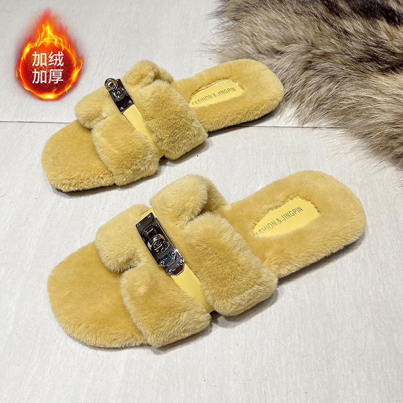 Internet celebrity fluffy slippers women wear 2025 autumn and winter new thick bottom one-word drag small fragrant trend plush slippers