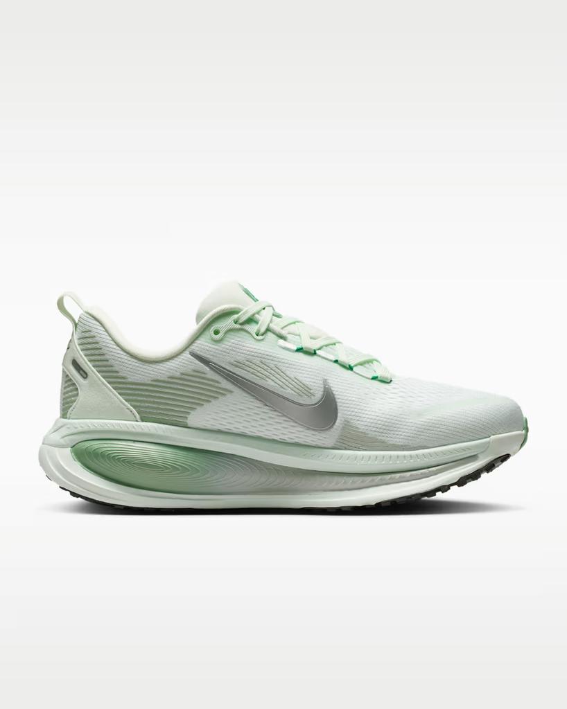 HM6804-300 Nike Vomero 18 Barely Green Steam Light Silver (Women's)