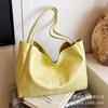 Leisure Commuting Large-capacity Bag Women's 2025 New Fashion Versatile Shoulder Bag, College Student Class Bag Tote Bag