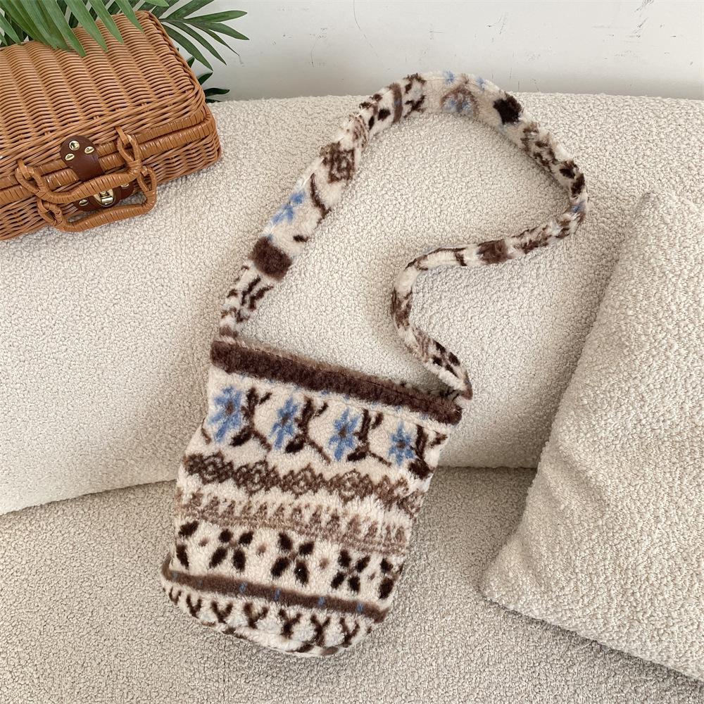 New Fashion Plush Shoulder Women Bag Large Capacity Cute Retro Crossbody Bag Lady