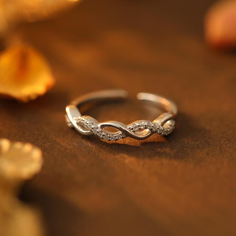 

Открытое кольцо Banyan Tree S925 из серебра с плетеным цирконием — холодный стиль для женщин Adjustable opening белого золота